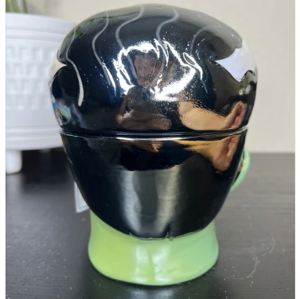 NWT Bride Of Frankenstein 'Bewitched' Martha Stewart Iridescent Candle - Picture 5 of 11